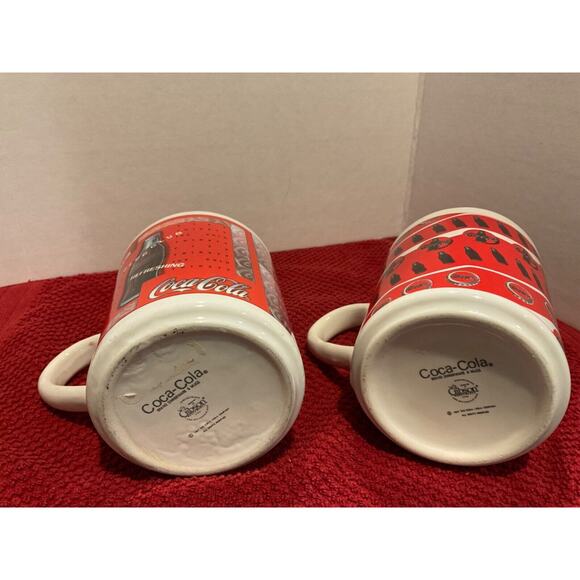 1997 Vintage Coca-Cola Gibson Coffee Mugs Set of 2 Collectible Cups Holiday Gift - Picture 2 of 2
